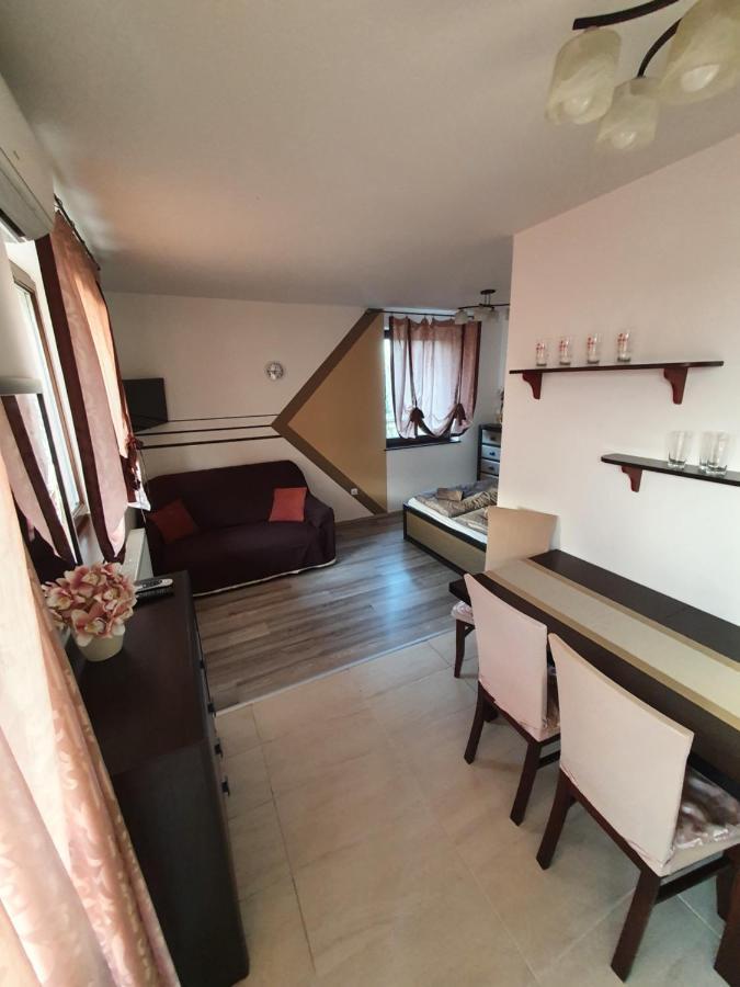 Krisi Apartman Hajdúszoboszló Exterior foto